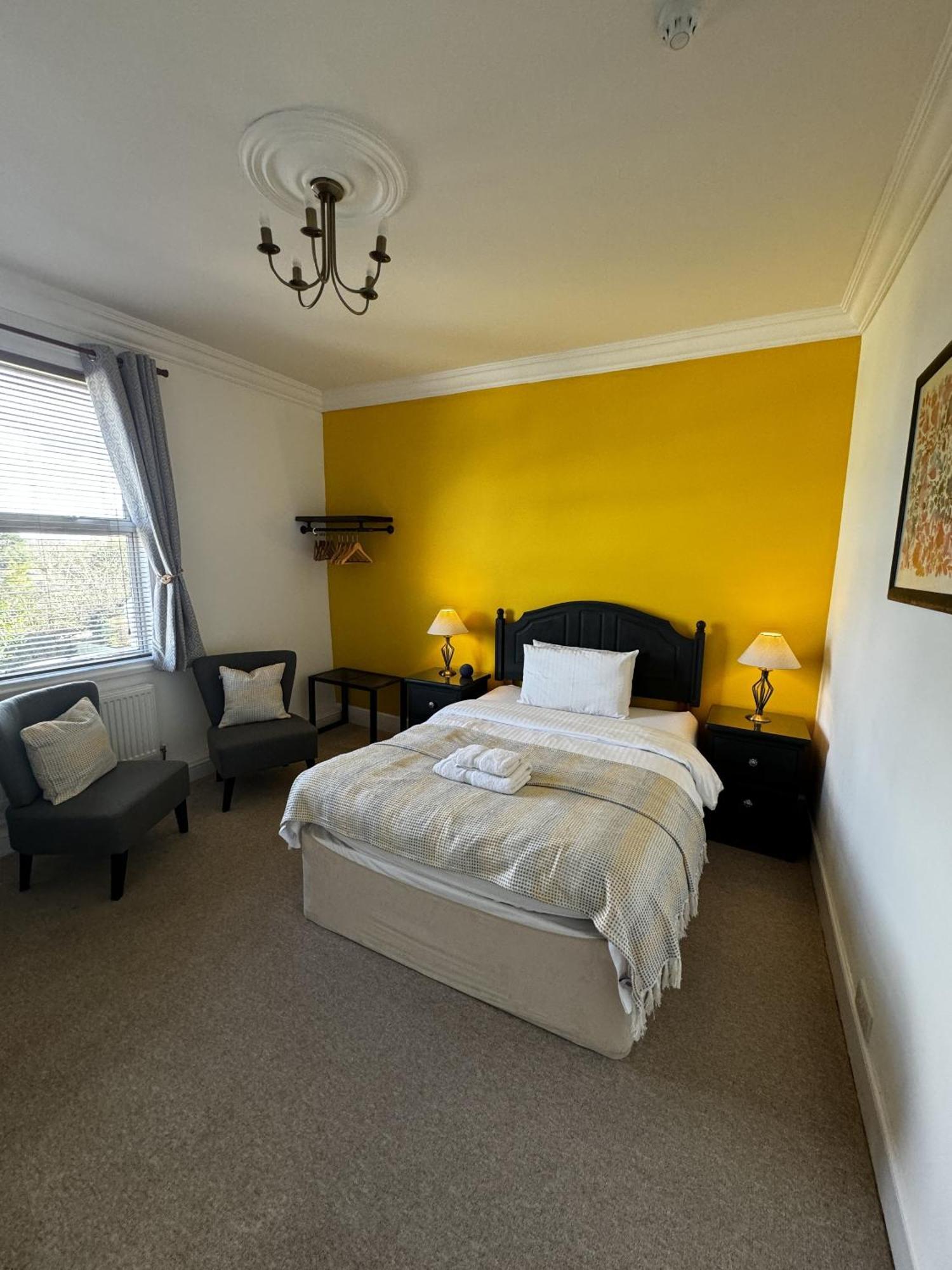 Watermead House 4* Chard