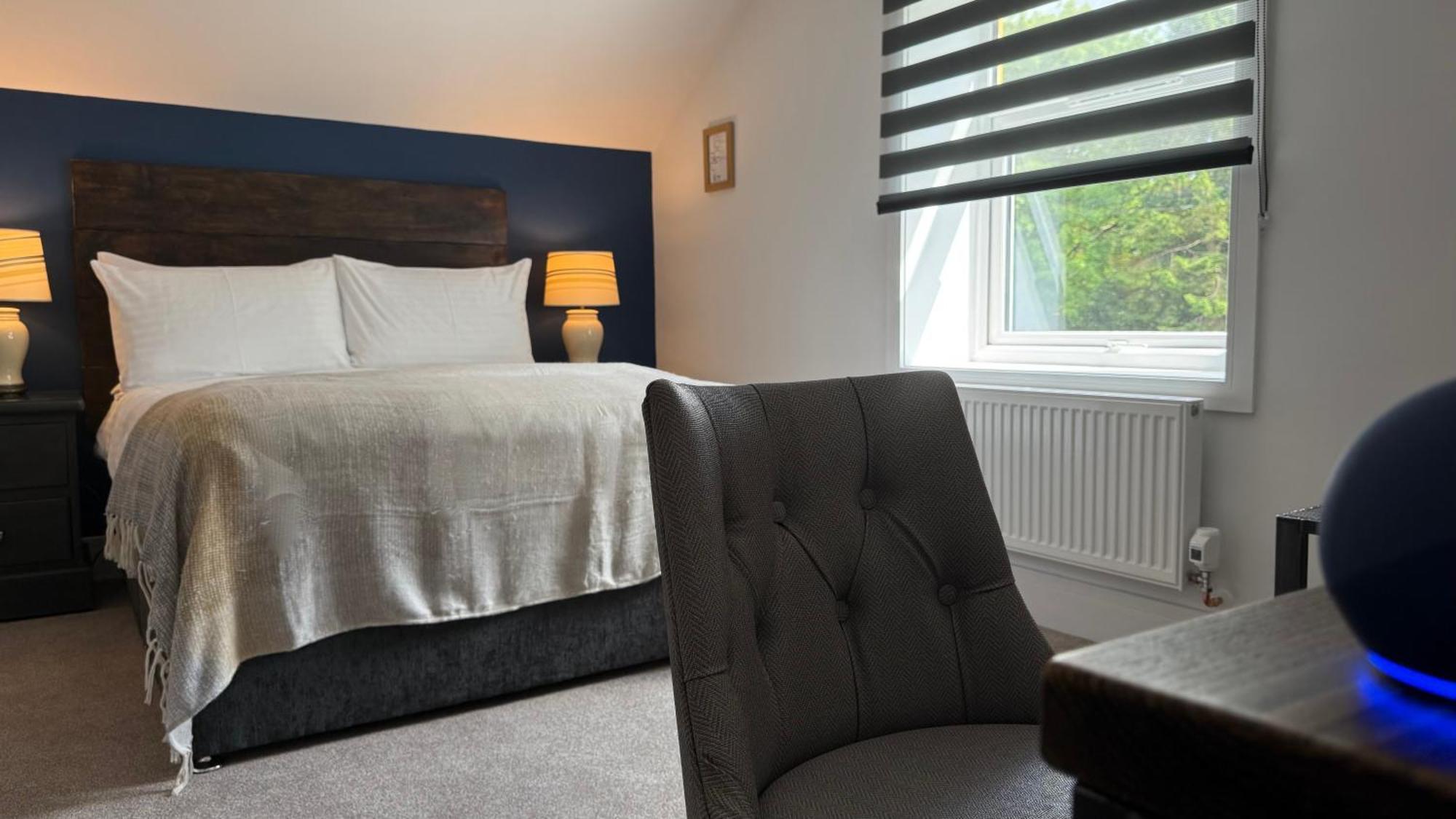 Hotel Watermead House