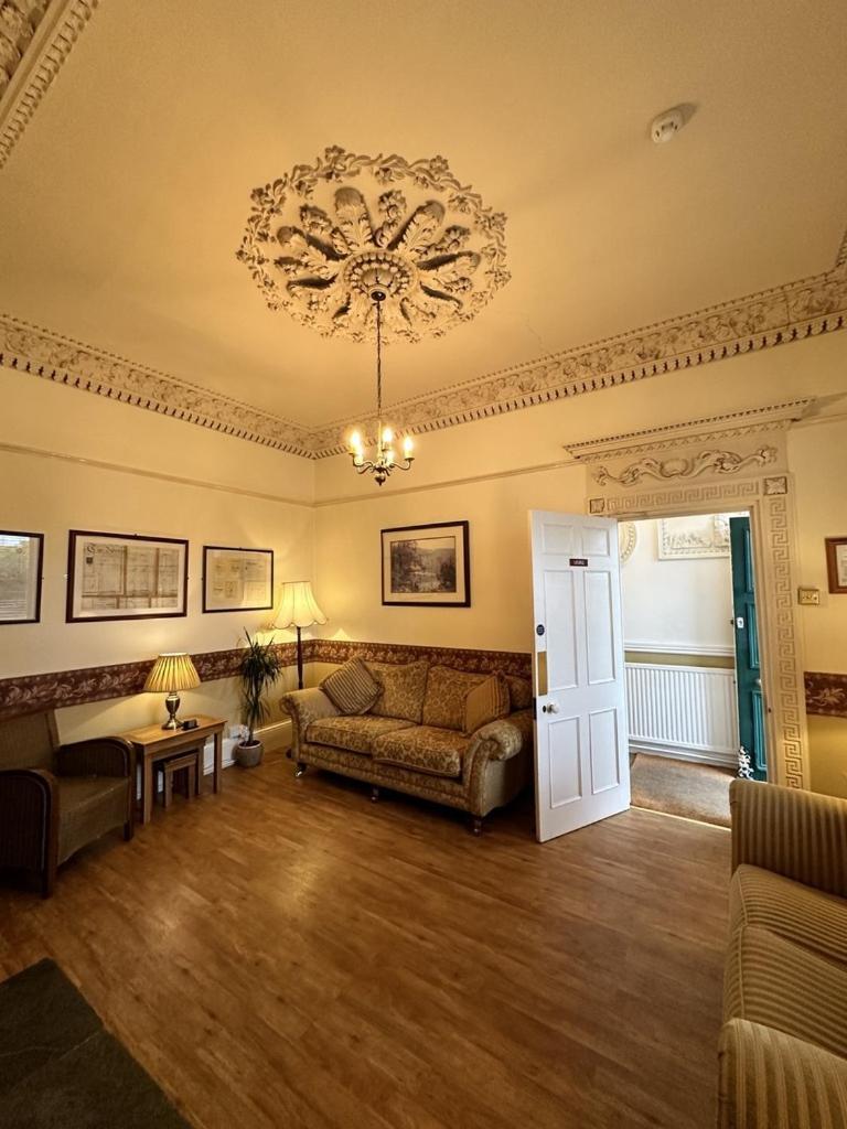 Watermead House 4* Chard